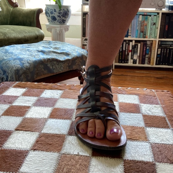 Pilar Abril leather Gladiator Sandals - Picture 4 of 7